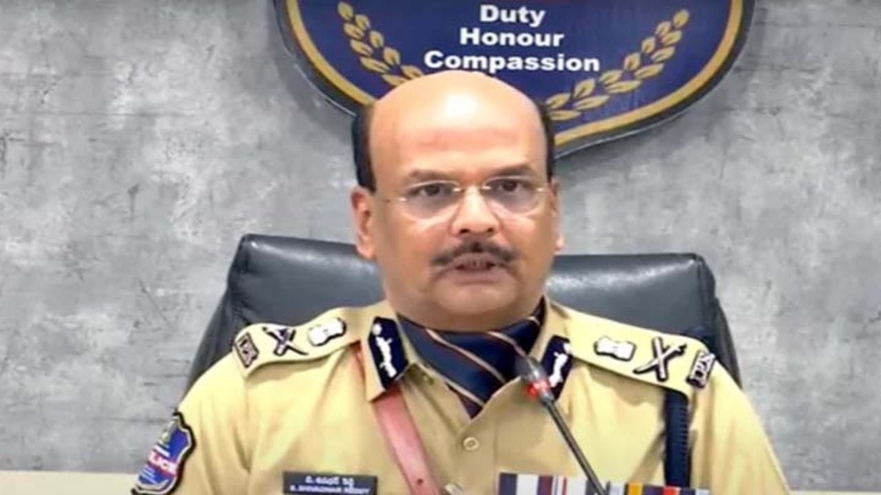 DGP Shivdhar Reddy: సోషల్ మీడియాలో అసభ్యకర పోస్టులు చేస్తే కఠిన చర్యలు తప్పవు: డీజీపీ