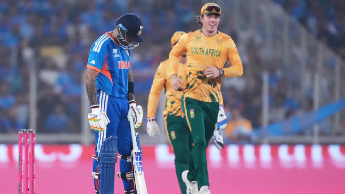 T20 World Cup 2026: టీమిండియా సెమీస్ చేరాలంటే ఏం జరగాలి? సూర్య సేన ముందున్న కఠిన సమీకరణాలు ఇవే!