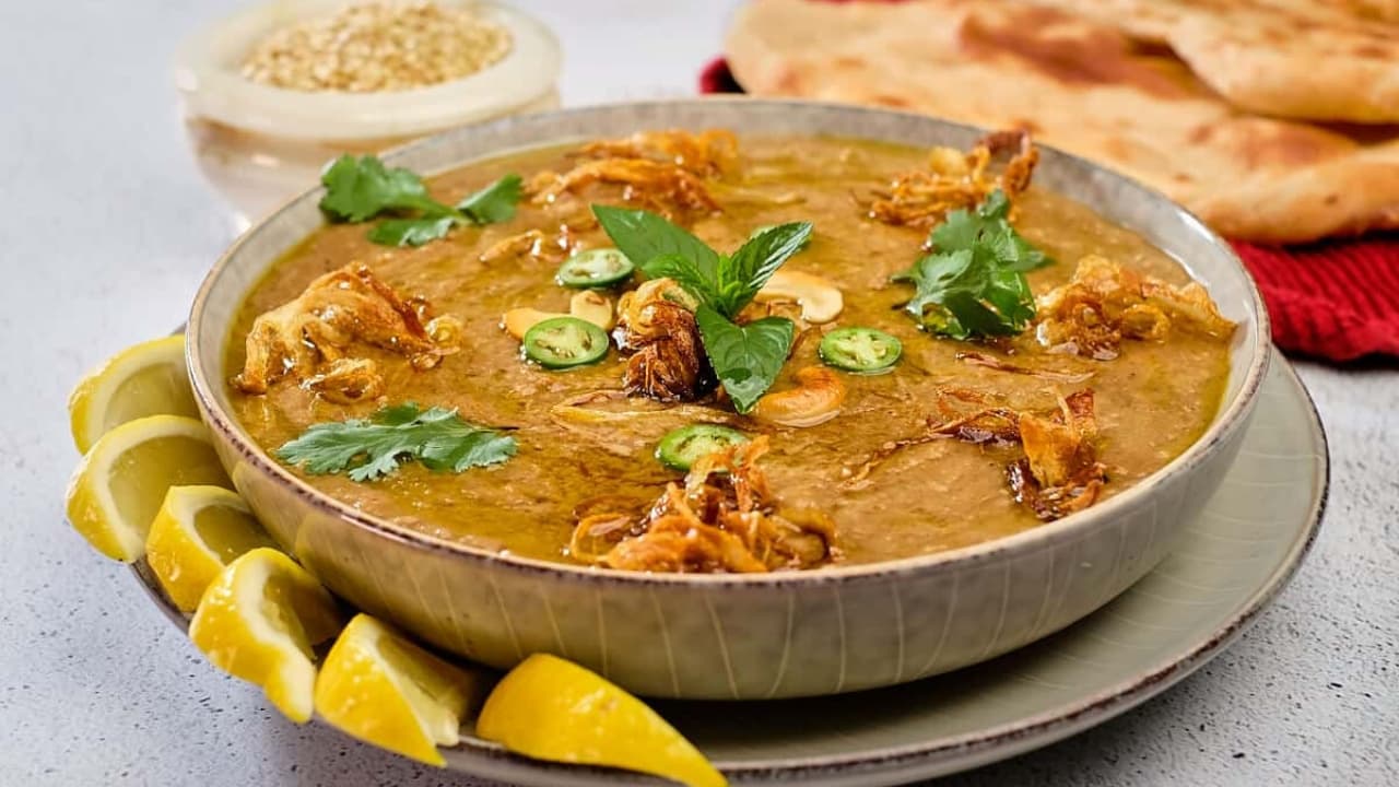 Hyderabad Mutton Haleem MAKING: రంజాన్ స్పెషల్ మటన్ హలీమ్ ఇంట్లోనే ఎలా చేసుకోవాలో మీకు తెలుసా?