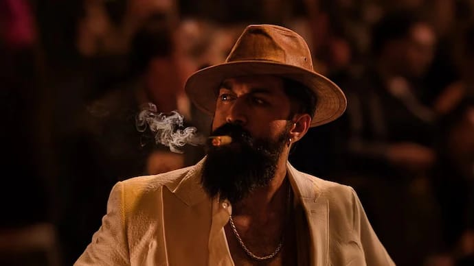 YASH TOXIC TEASER RELEASE: వచ్చిన రోజే రికార్డులు బద్దలు.. రాయా లుక్ సంచలనం!