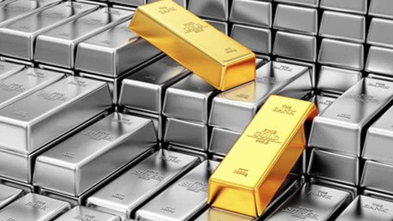 Gold And silver Prices: వెండి ధరల దూకుడు.. కిలో వెండిపై రికార్డు స్థాయికి పెరుగుదల