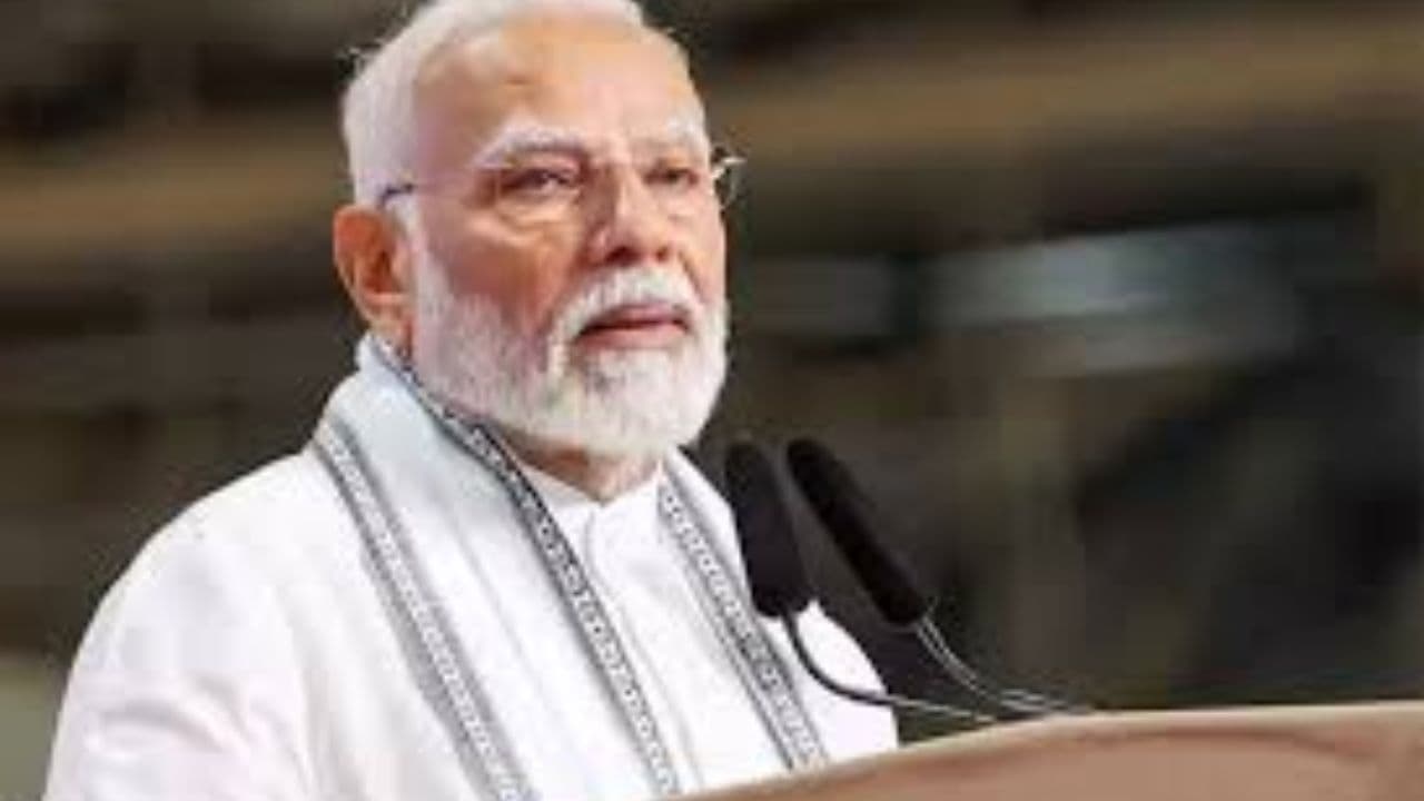 Prime Minister Modi:కర్ణాటక బస్సు ప్రమాదంపై దిగ్బ్రాంతి వ్యక్తం చేసిన మోదీ.. బాధితులకు ఎక్స్గ్రేషియా ప్రకటన